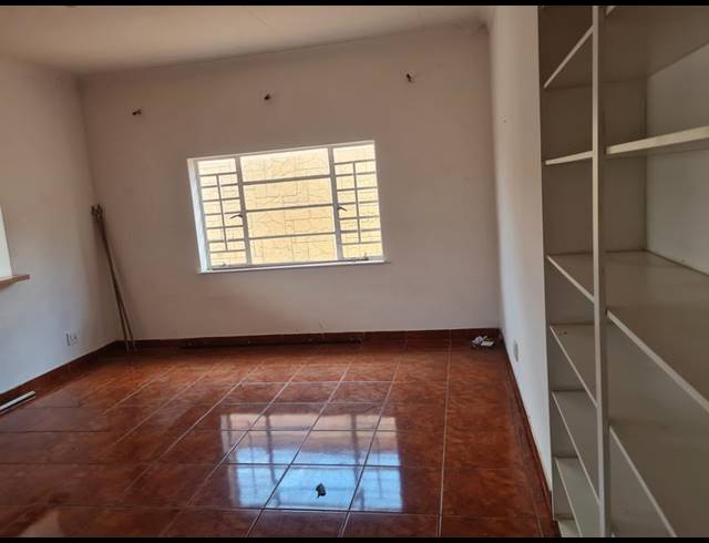 2 BEDROOM PROPERTY TO RENT IN ROODEPOORT CENTRAL